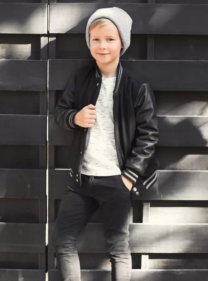 model akademi iletişim