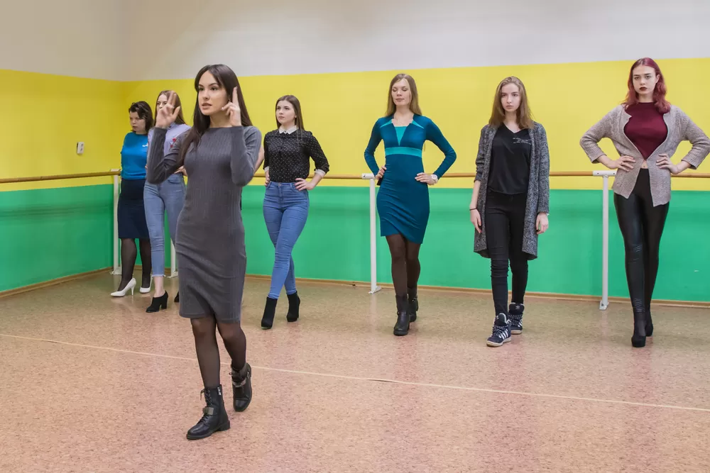 podyum uygulama dersi