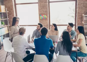 Zarafet Kursunun Faydaları – Girdiğiniz Tüm Ortamlarda Fark Edilen Siz Olun!