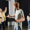 Sanat ve Özgüvenin Buluştuğu Nokta: Gençler İçin Oyunculuk Kursları